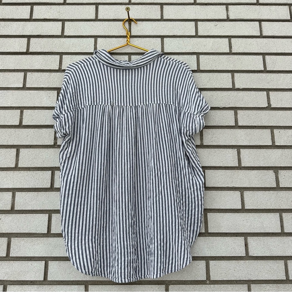 Jane and Delancey Gray White Stripe Buttondown Hi Low Tunic Rayon L - Picture 9 of 9